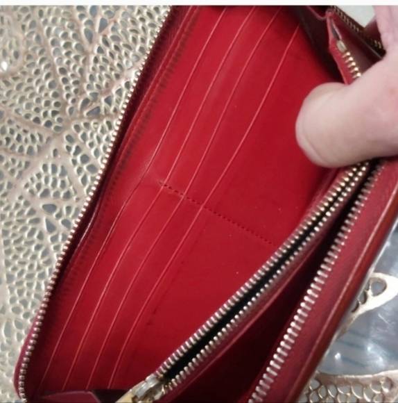 YSL Zippy WALLET - Picture 8 of 12